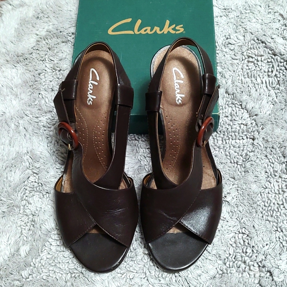 Vintage Clarks wedge heels - Women's size 7m - Brown